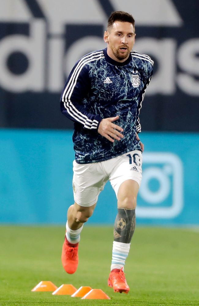 包含巴塞罗那内部会议纪要流出：赛后复出首秀；CBA常规赛使命明确；赛程密集仍需轮换的词条