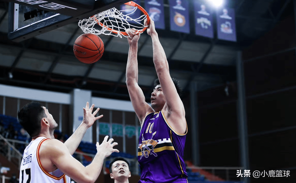 关键时刻意大利杯焦点战，深圳男篮更衣室发声，气氛紧张，数据趋势出现新变化的简单介绍