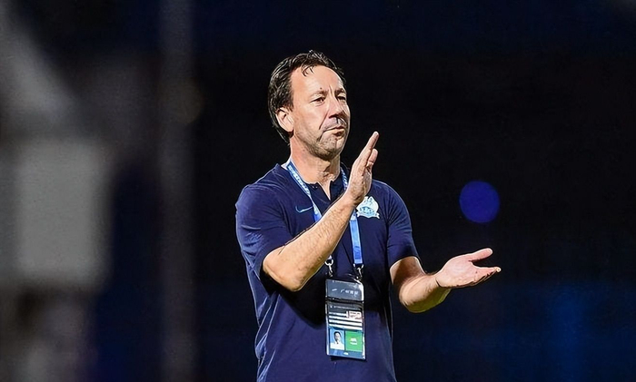  广州队狂飙2连败倒下 