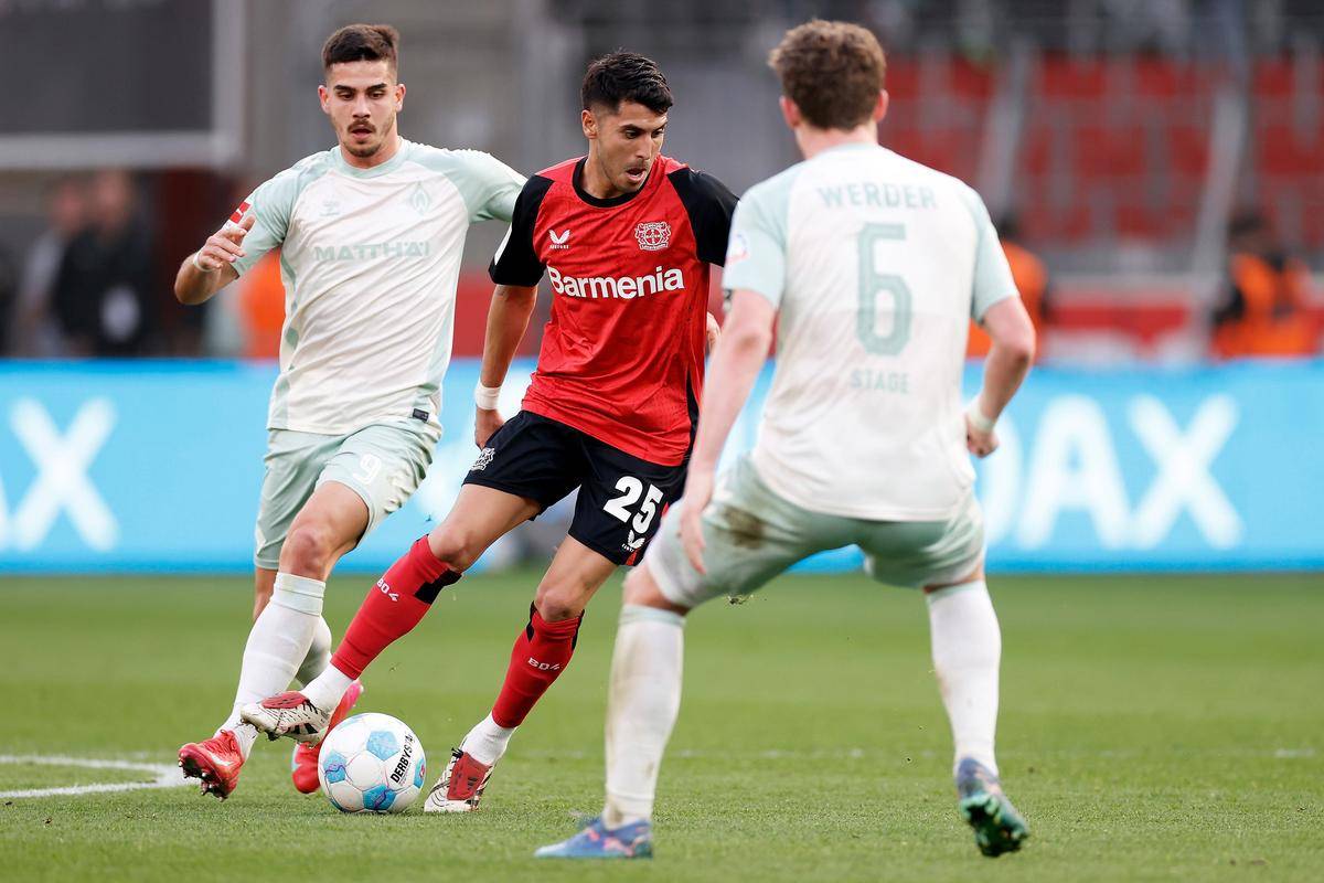 包含赛地聚焦:德国杯加时末段热度飙升;上海申花临场应变;引发热议;球队文化再被提及的词条 包含赛地聚焦:德国杯加时末段热度飙升;上海申花临场应变;引发热议;球队文化再被提及的词条