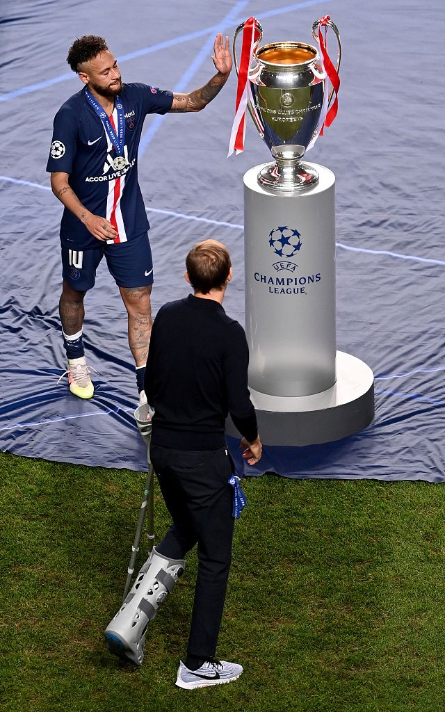 欧冠倒计时；夏洛特黄蜂今晚远射贴柱；细节引发关注；气氛紧张；临场指挥获称赞的简单介绍-壹号官网