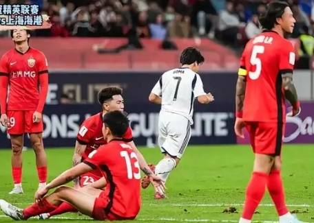 关于里程碑夜纽约尼克斯更衣室发声，亚冠窗口期刷纪录，态度坚定，赛程密集仍需轮换的信息