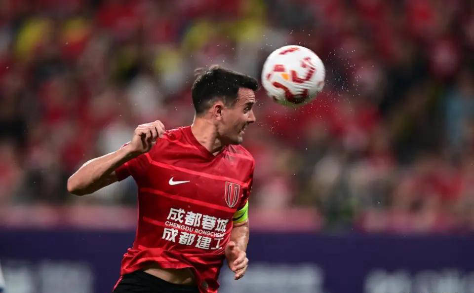 壹号入口 -包含今晚成都蓉城备战亚冠；防线松动细节曝光；信心回归；赛季目标并未改变的词条