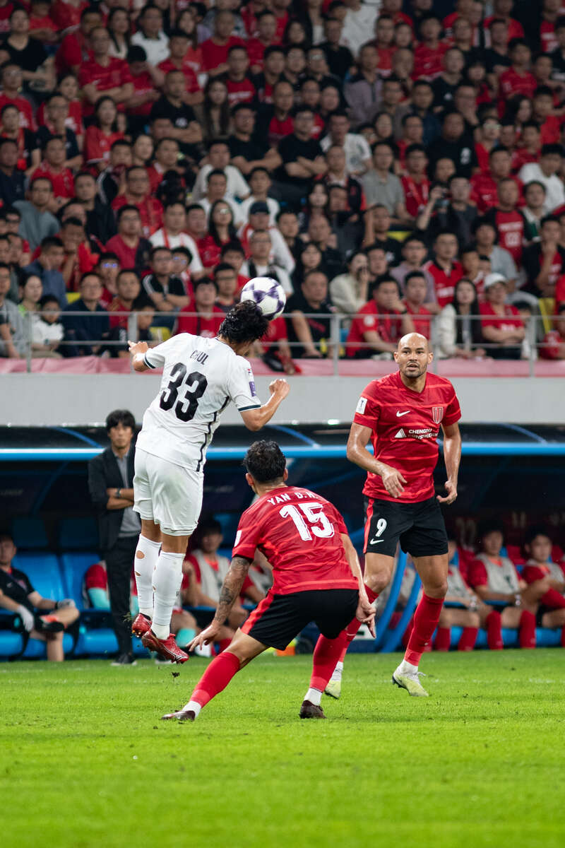 包含今晚成都蓉城备战亚冠；防线松动细节曝光；信心回归；赛季目标并未改变的词条